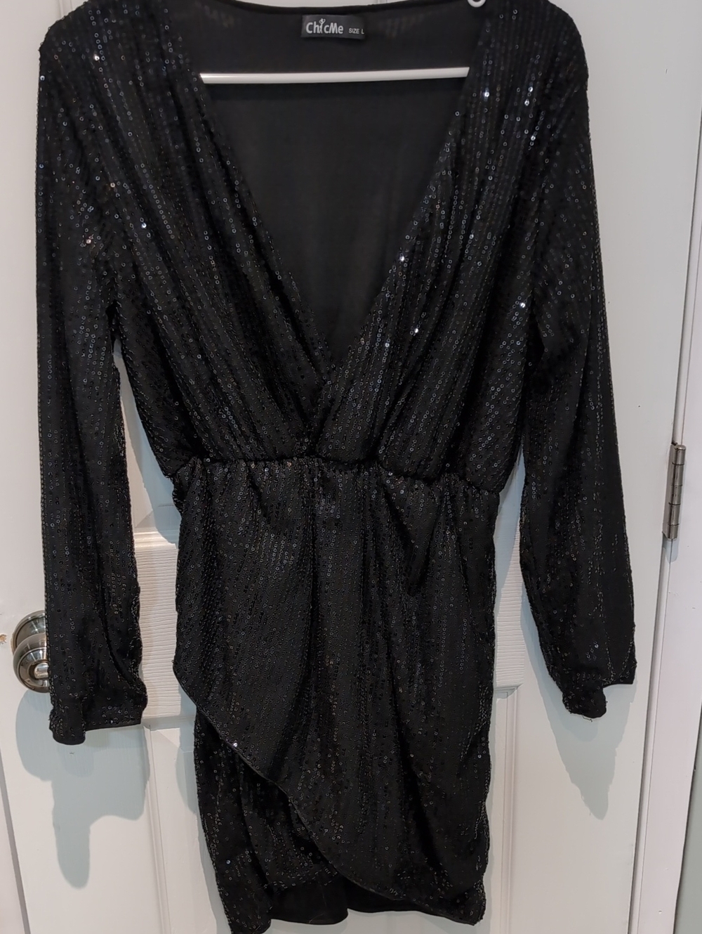 chic Black Sequin Long Sleeve V-Neck Wrap Dress